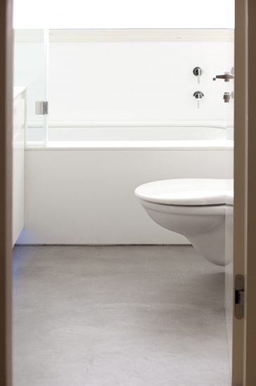 BATHROOM TOILET 1